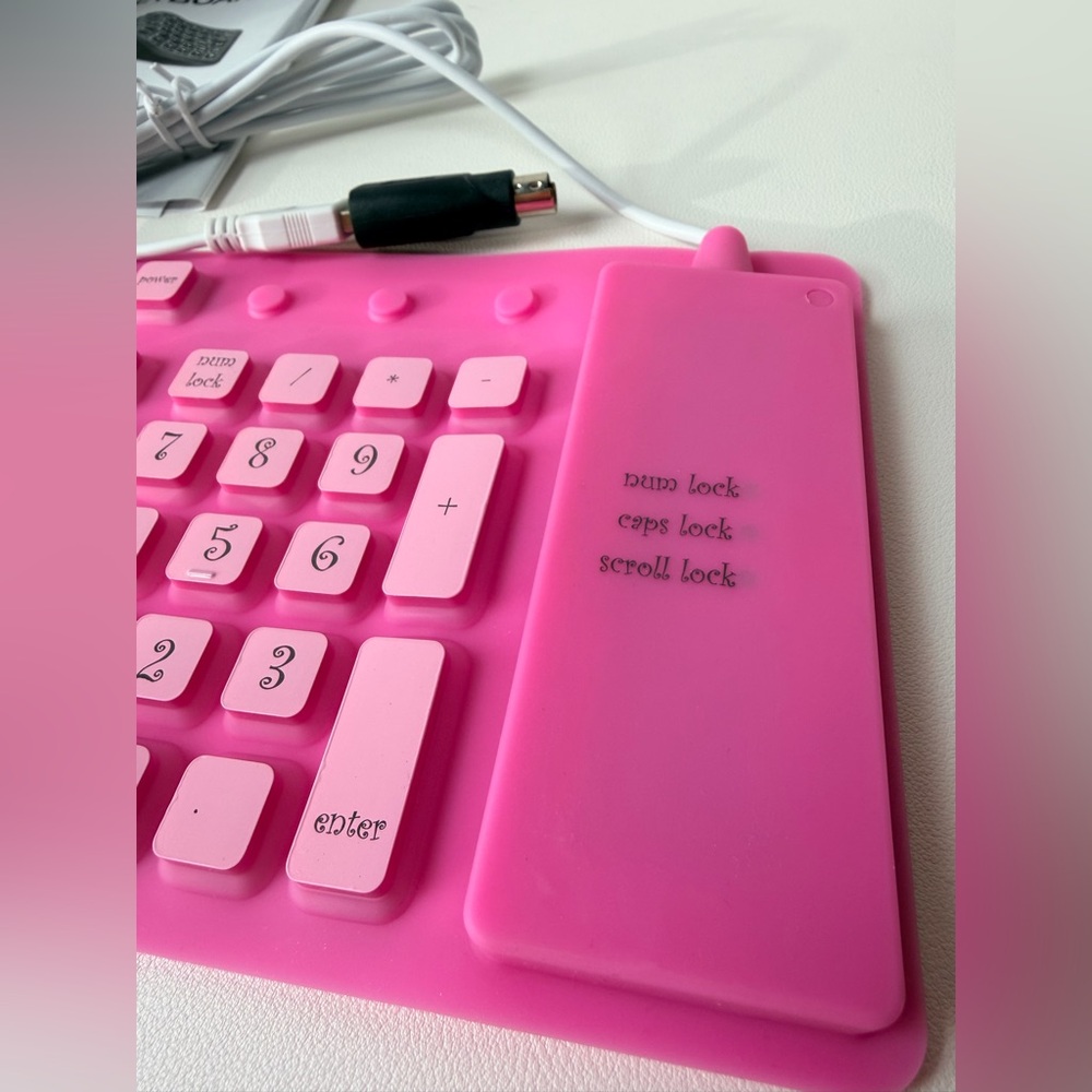 Pottery Barn Teen Pink Roll n Go Keyboard Desktop Computer - Picture 3 of 9